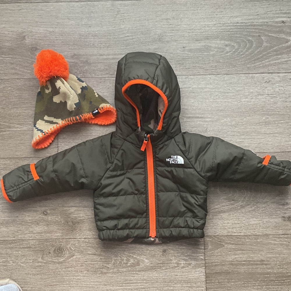 Infant 0-3 North Face Reversible Jacket with matching North Face Hat